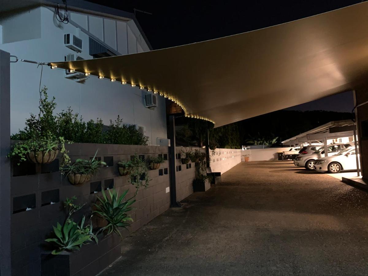 Motel On Mitchell Townsville Exterior photo