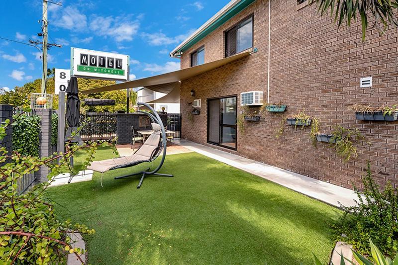 Motel On Mitchell Townsville Exterior photo
